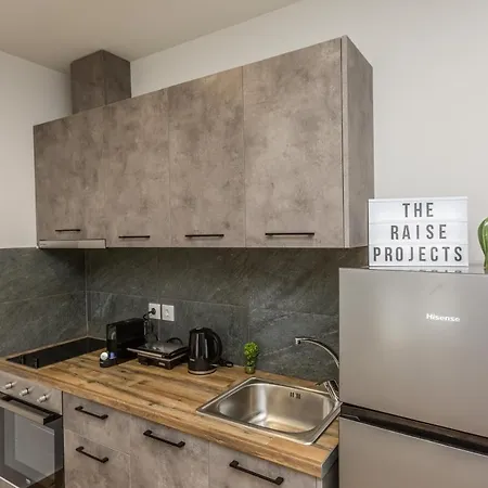 Raise Metro Apartment Athens