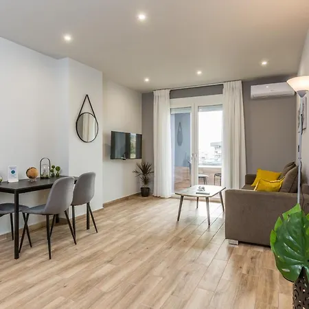 Raise Metro Apartment *