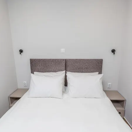 Raise Metro Apartment *
